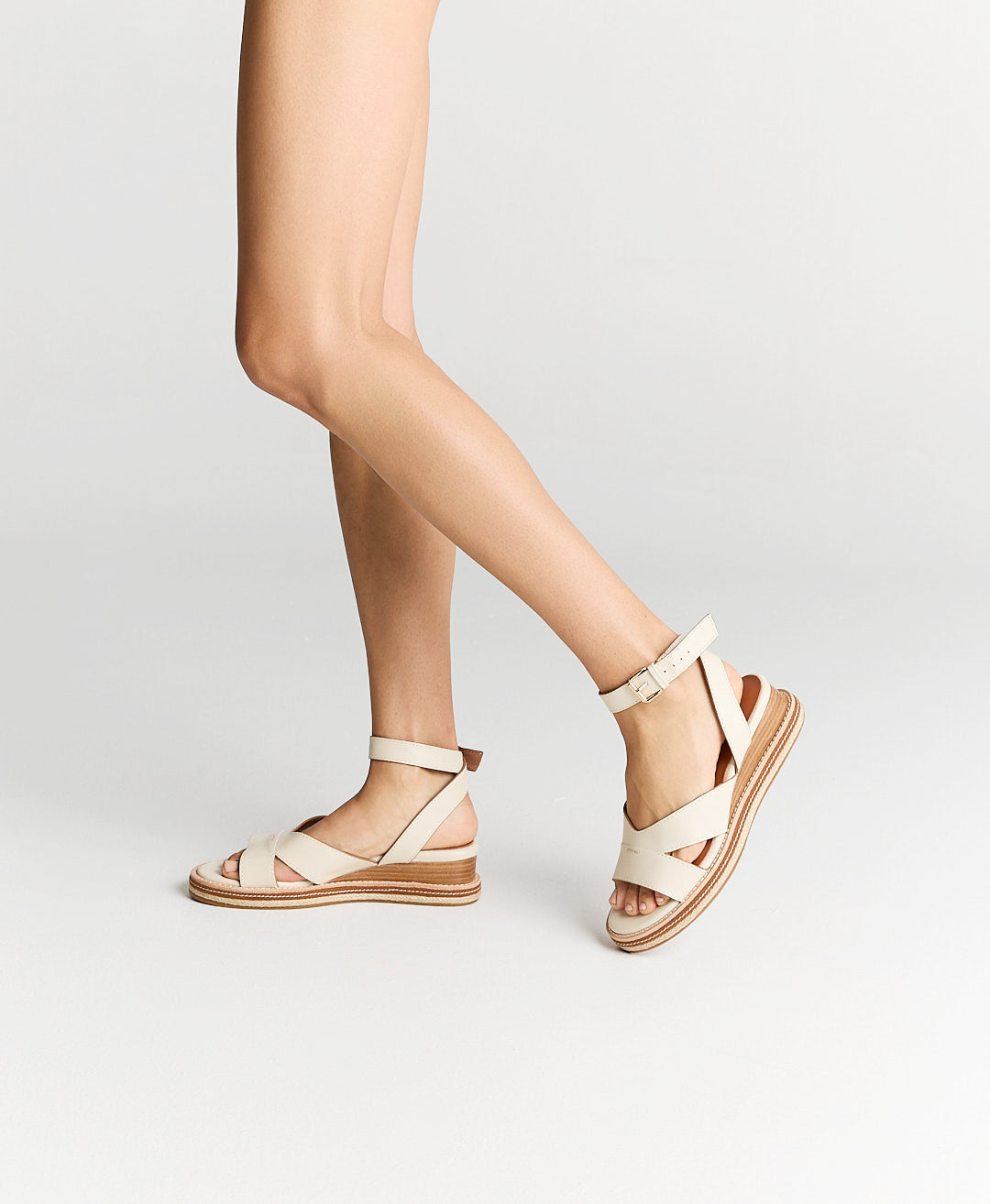 Emira Wedge - - Mi Piaci