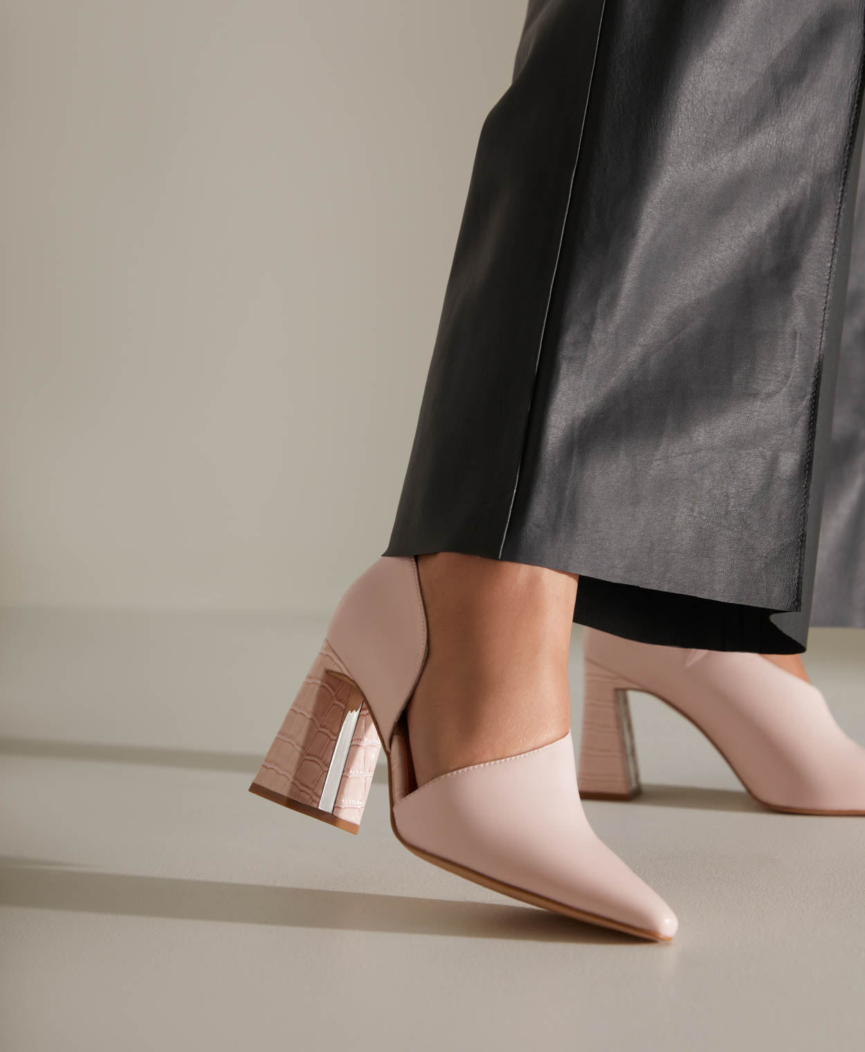 Marionette Heel - Courts | Womens Shoes - Mi Piaci