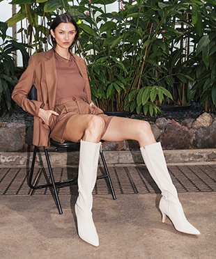 Shop Leather knee high boots Mi Piaci